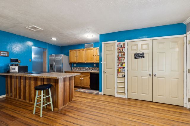 614 S Willow Street, Mansfield, TX 76063