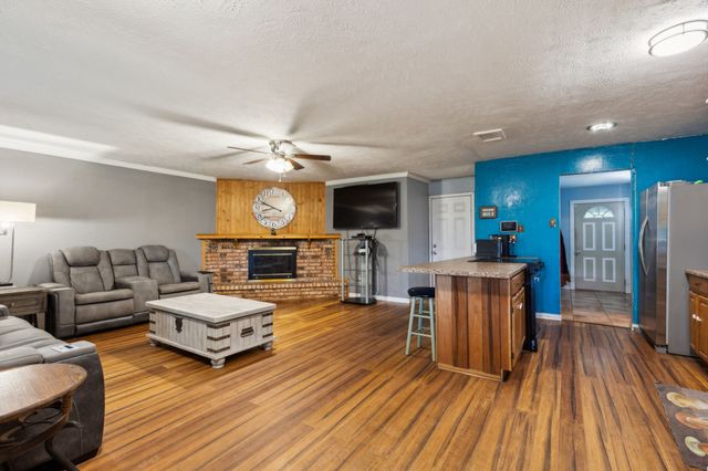 614 S Willow Street, Mansfield, TX 76063