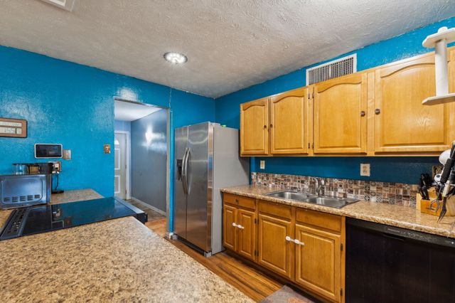 614 S Willow Street, Mansfield, TX 76063