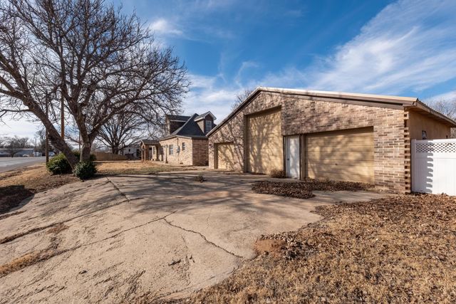 408 W Oklahoma Avenue, Wheeler, TX 79096