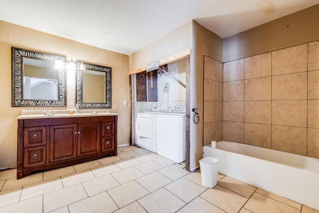 408 W Oklahoma Avenue, Wheeler, TX 79096