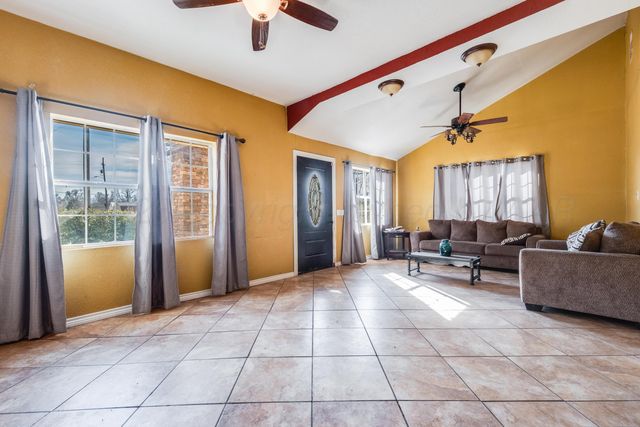 408 W Oklahoma Avenue, Wheeler, TX 79096