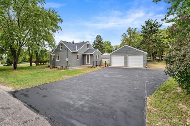 5118 Otter Lake Road, White Bear Lake, MN 55110