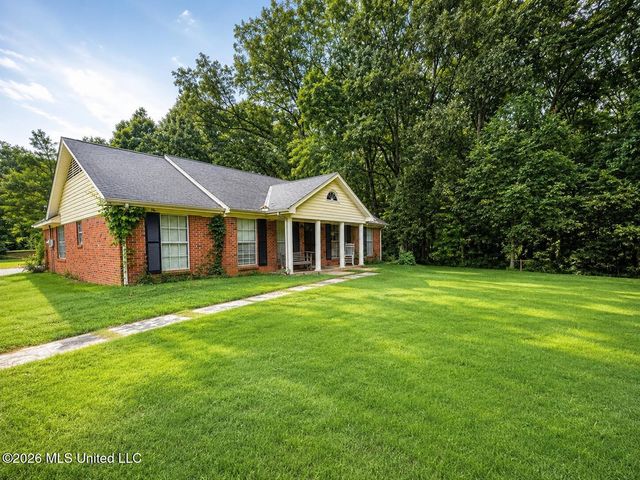 383 Dogwood Ranch Circle, Byhalia, MS 38611