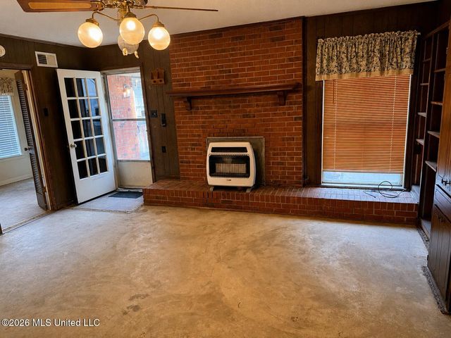 383 Dogwood Ranch Circle, Byhalia, MS 38611