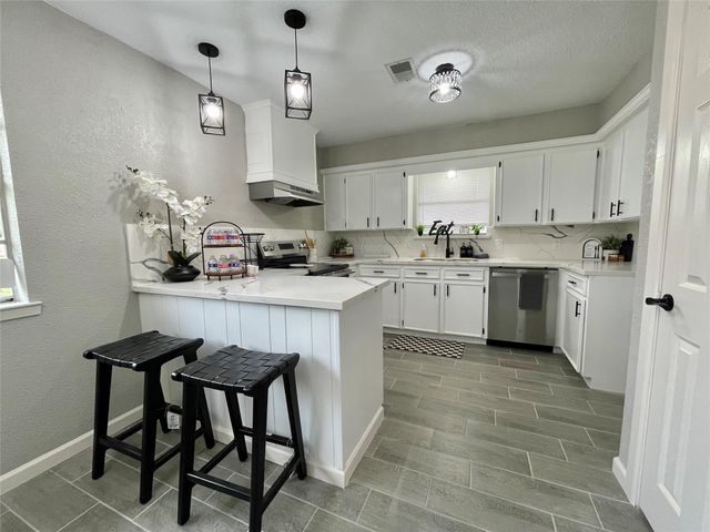 251 Schley Street, Richwood, TX 77531