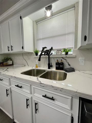 251 Schley Street, Richwood, TX 77531