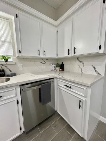 251 Schley Street, Richwood, TX 77531