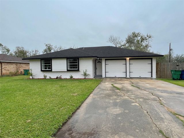 251 Schley Street, Richwood, TX 77531