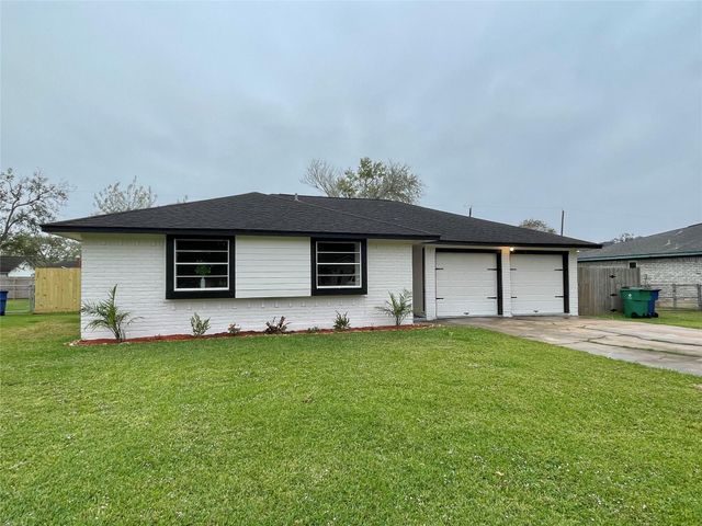 251 Schley Street, Richwood, TX 77531