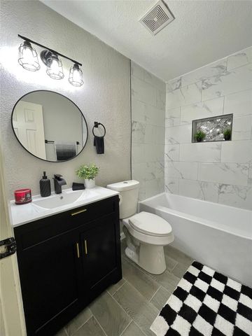 251 Schley Street, Richwood, TX 77531