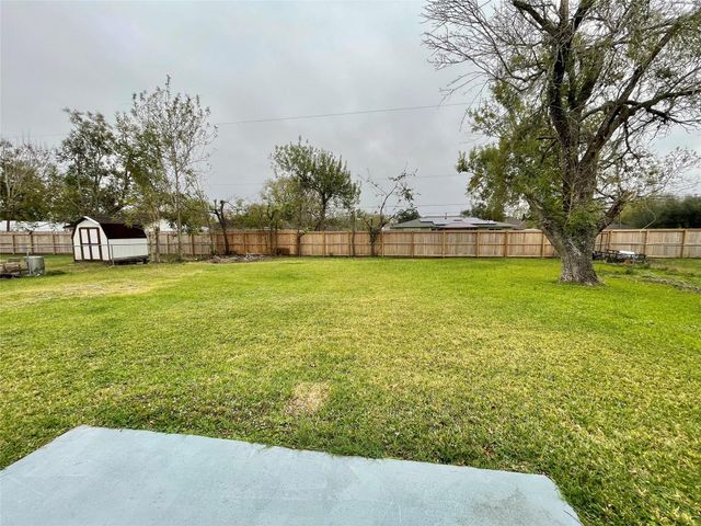251 Schley Street, Richwood, TX 77531
