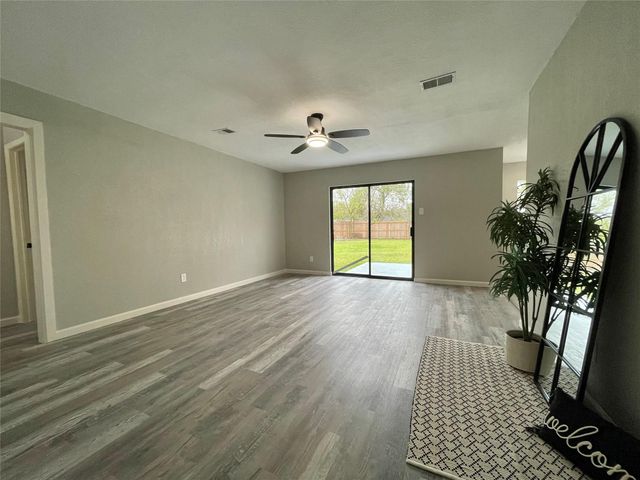 251 Schley Street, Richwood, TX 77531