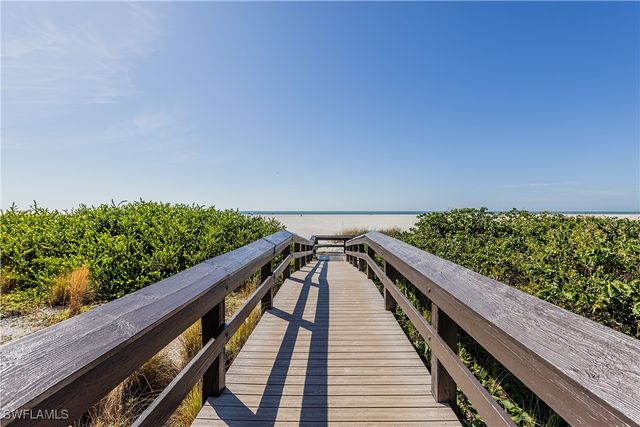 140 Seaview CT 1401-N, Marco Island, FL 34145