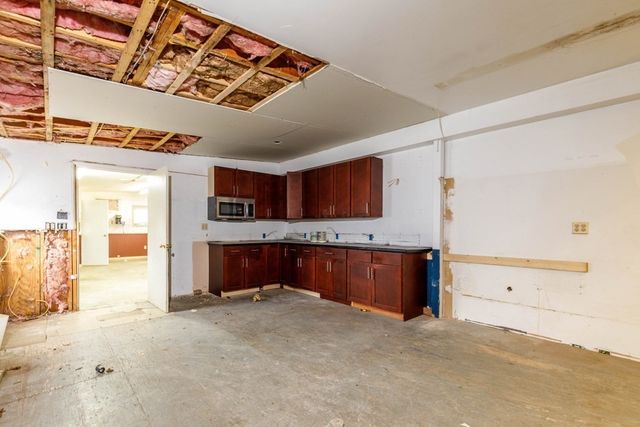 10 Jerry Street, Fitchburg, MA 01420