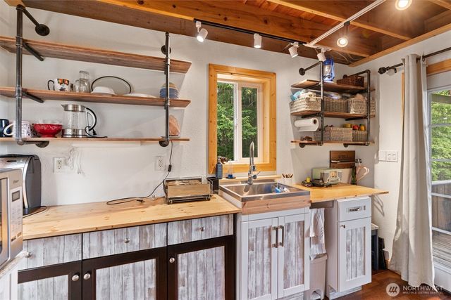 1090 NE Patton, Tahuya, WA 98588