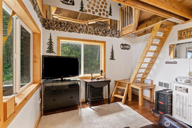 1090 NE Patton, Tahuya, WA 98588