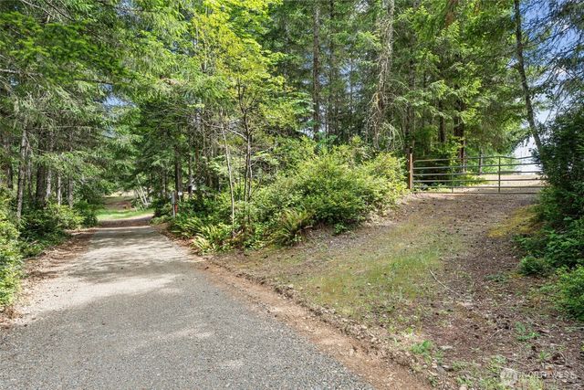 1090 NE Patton, Tahuya, WA 98588