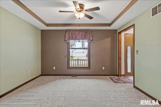 5 TAFT Drive, Rochester, IL 62563