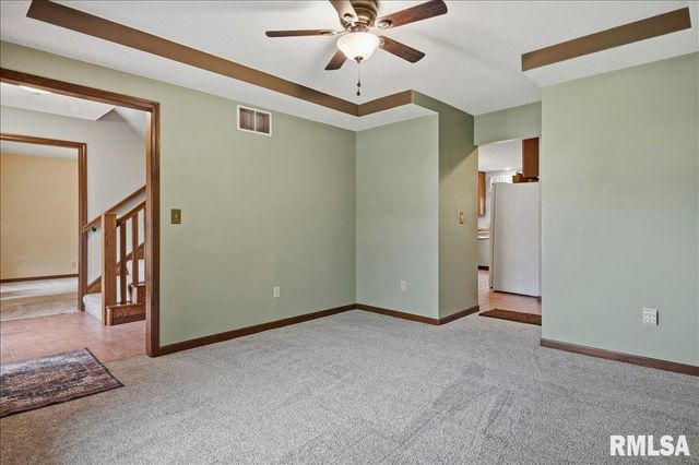 5 TAFT Drive, Rochester, IL 62563