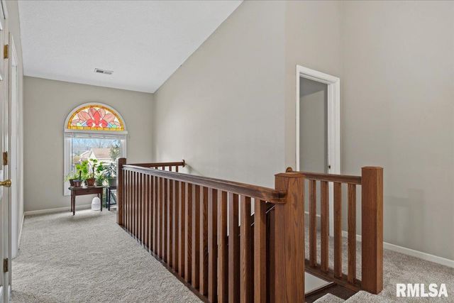 5 TAFT Drive, Rochester, IL 62563