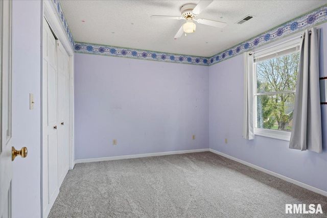 5 TAFT Drive, Rochester, IL 62563