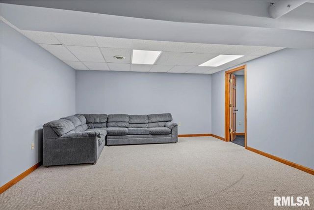 5 TAFT Drive, Rochester, IL 62563