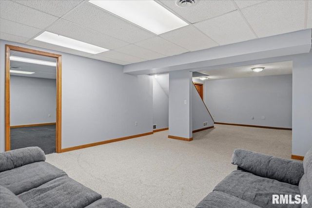 5 TAFT Drive, Rochester, IL 62563