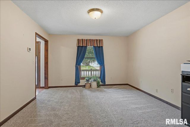 5 TAFT Drive, Rochester, IL 62563