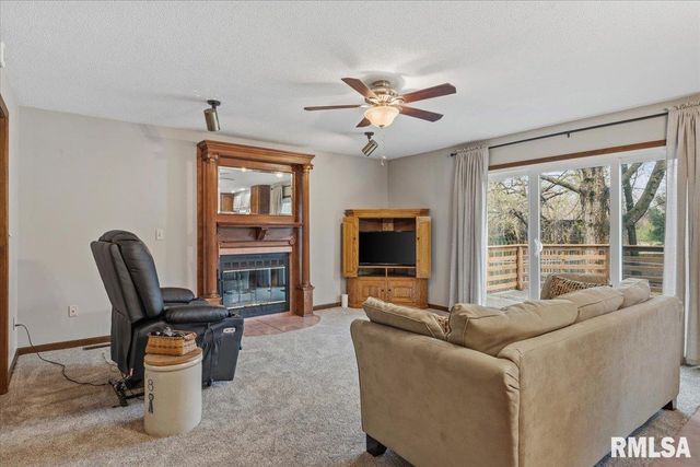 5 TAFT Drive, Rochester, IL 62563