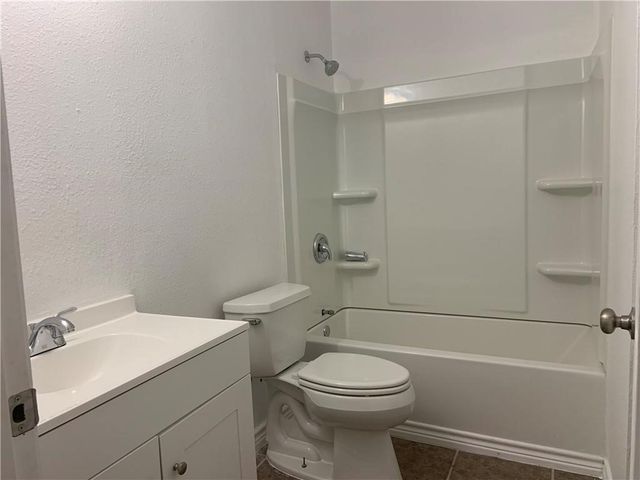 434 S 11th St, Aransas Pass, TX 78336