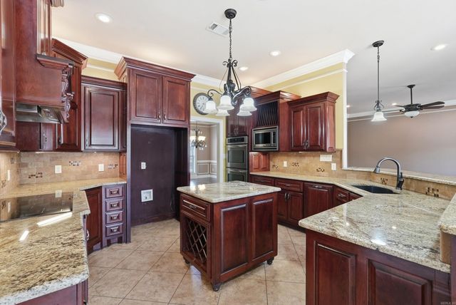 27 Winterberry Drive, Greenbrier, AR 72058