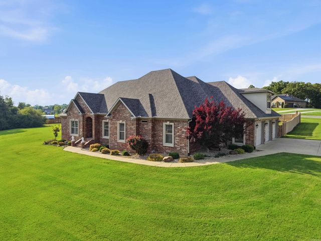 27 Winterberry Drive, Greenbrier, AR 72058