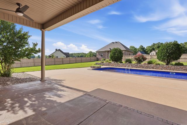 27 Winterberry Drive, Greenbrier, AR 72058
