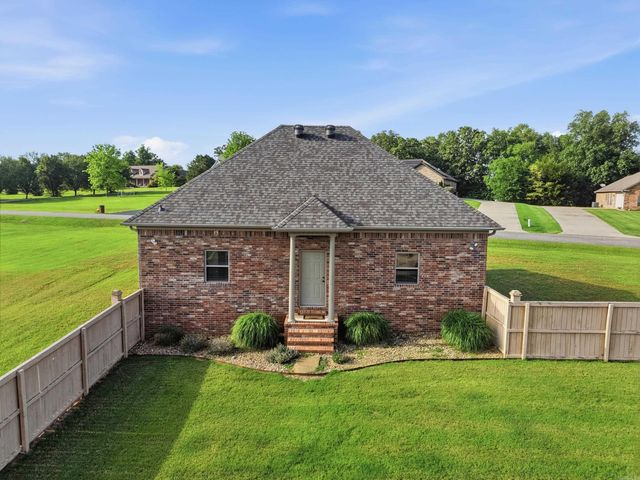 27 Winterberry Drive, Greenbrier, AR 72058