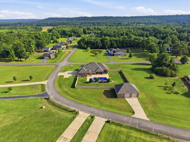 27 Winterberry Drive, Greenbrier, AR 72058