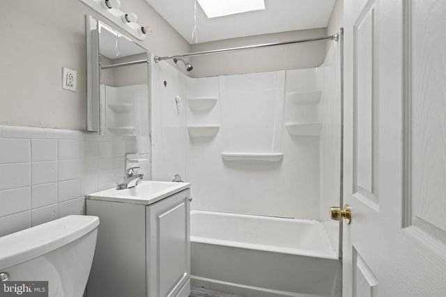 1016 S MERRIMAC RD, Camden, NJ 08104