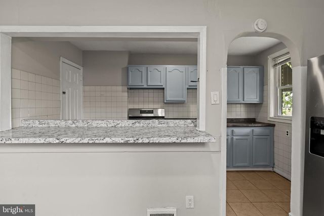 1016 S MERRIMAC RD, Camden, NJ 08104