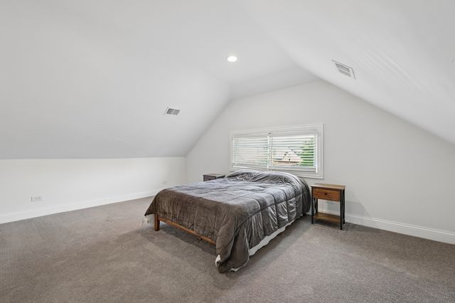 1914 East Avenue, Berwyn, IL 60402