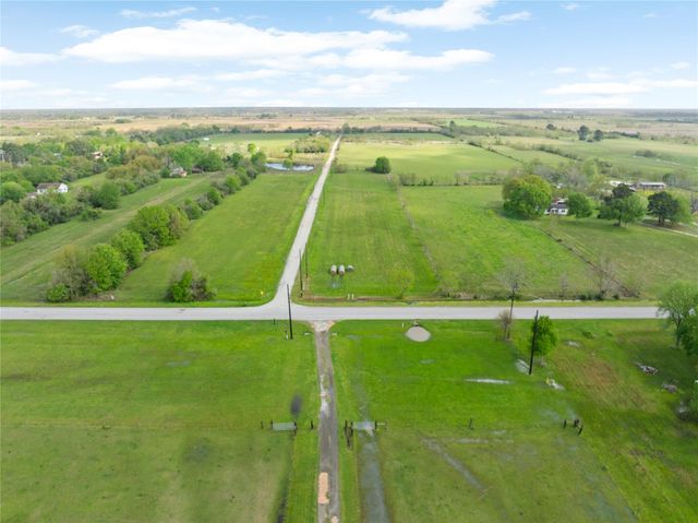 34611 Owens Road, Hempstead, TX 77445