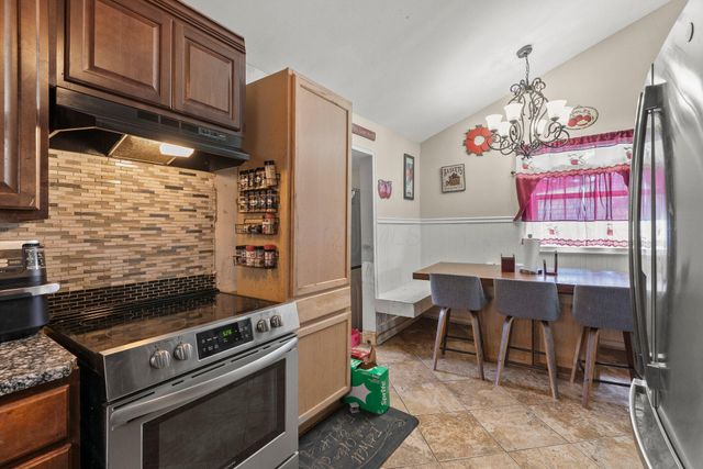2305 Hyde Road, Grove City, OH 43123