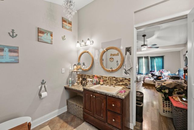 2305 Hyde Road, Grove City, OH 43123