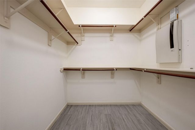 18302 N Elizabeth Shore Loop, Cypress, TX 77433