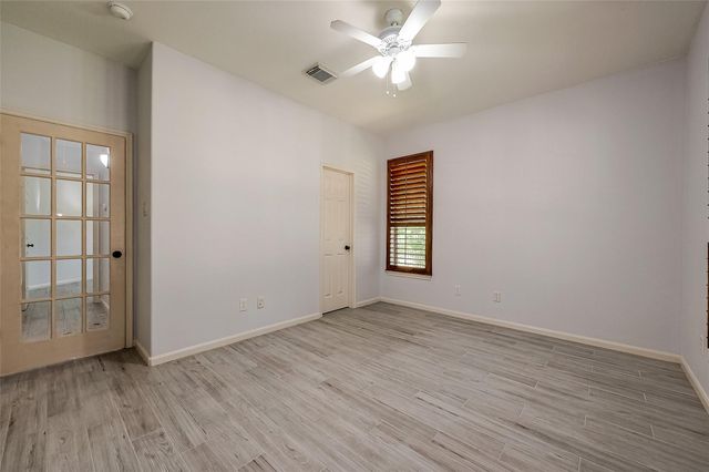 18302 N Elizabeth Shore Loop, Cypress, TX 77433