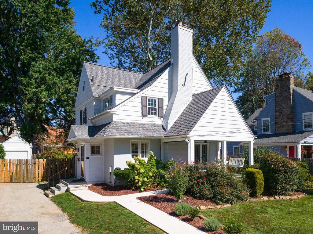11 SHIRLEY RD, Narberth, PA 19072