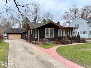 707 W King Street, Owosso, MI 48867