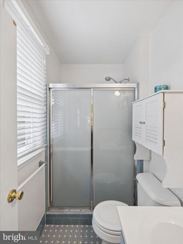 9728 PORTIS RD, Philadelphia, PA 19115