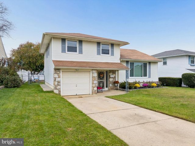 9728 PORTIS RD, Philadelphia, PA 19115