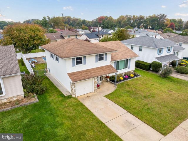 9728 PORTIS RD, Philadelphia, PA 19115