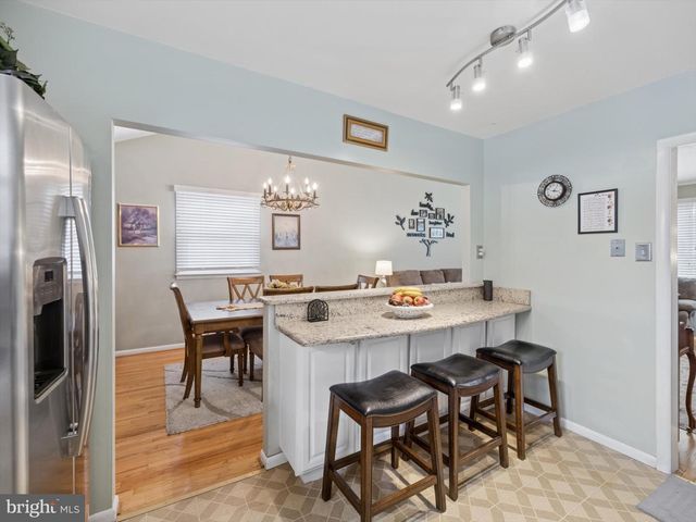 9728 PORTIS RD, Philadelphia, PA 19115